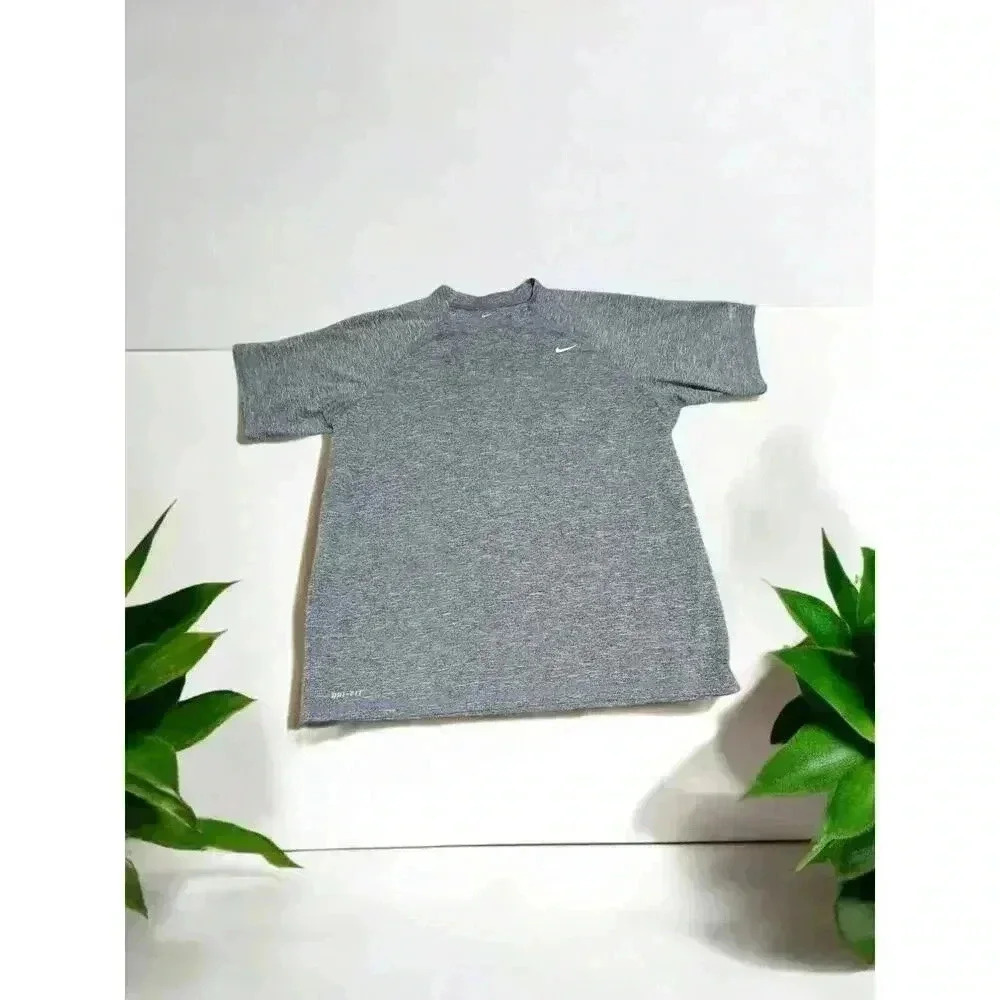 Nike Dri Fit Shirt, Gray Size Mens XL Very Good Condition